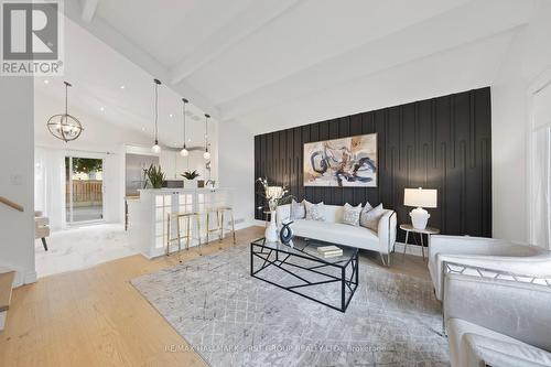 1760 Spruce Hill Road, Pickering, ON - Indoor Photo Showing Living Room