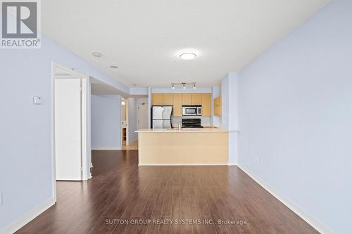 1008 - 11 Brunel Court, Toronto, ON - Indoor Photo Showing Kitchen