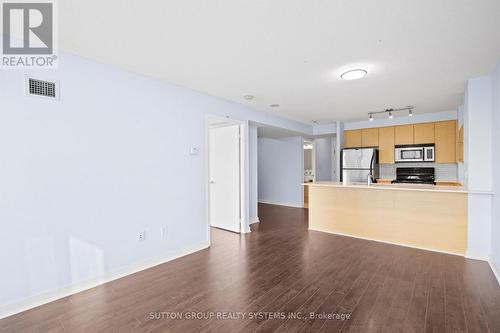 1008 - 11 Brunel Court, Toronto, ON - Indoor Photo Showing Kitchen