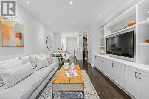 2152 Bayview Avenue, Toronto, ON - Indoor Photo Showing Living Room