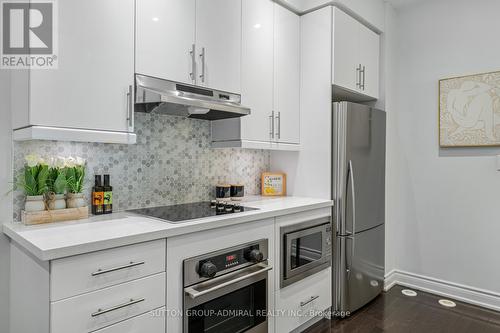 2152 Bayview Avenue, Toronto, ON - Indoor Photo Showing Kitchen With Stainless Steel Kitchen With Upgraded Kitchen