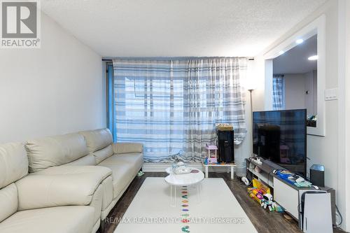 1612 - 100 Wingarden Court, Toronto, ON - Indoor Photo Showing Living Room