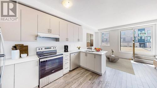 26 Bateson Street, Ajax, ON - Indoor Photo Showing Kitchen