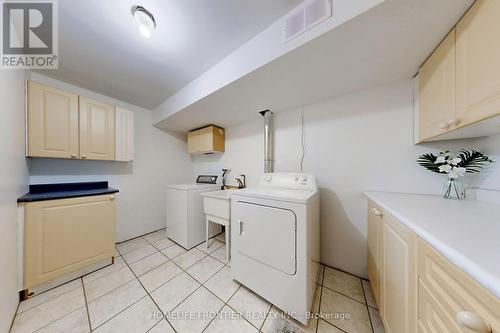 25 Karl Court, Vaughan, ON - Indoor Photo Showing Laundry Room