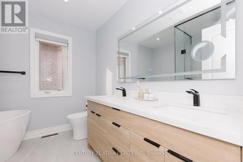 21 Westolivia Trail, Vaughan, ON - Indoor Photo Showing Bathroom