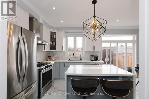 21 Westolivia Trail, Vaughan, ON - Indoor Photo Showing Kitchen With Stainless Steel Kitchen With Upgraded Kitchen