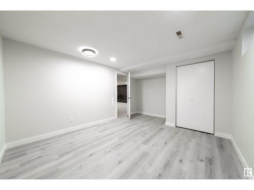 784 Lee Ridge Rd Nw, Edmonton, AB - Indoor Photo Showing Other Room