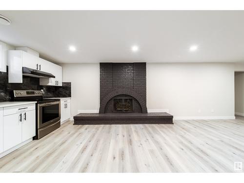 784 Lee Ridge Rd Nw, Edmonton, AB - Indoor With Fireplace