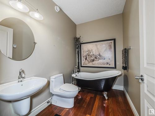 #28 18343 Lessard Rd Nw, Edmonton, AB - Indoor Photo Showing Bathroom