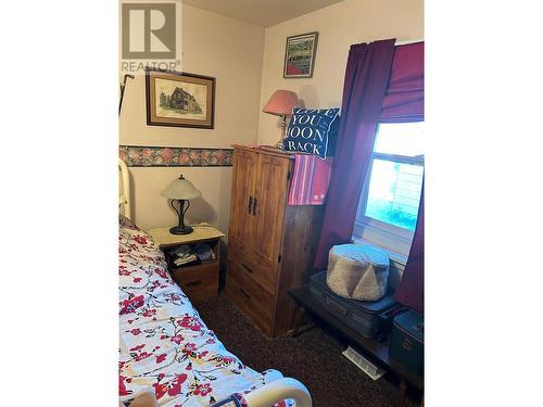 225 Pine Street, Chase, BC - Indoor Photo Showing Bedroom