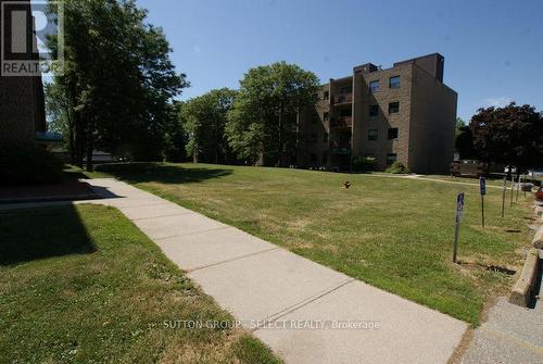 204 - 140 Park Avenue E, Chatham-Kent (Chatham), ON - Outdoor