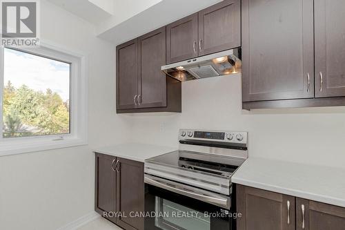 3 - 620 Colborne Street W, Brantford, ON - Indoor Photo Showing Kitchen