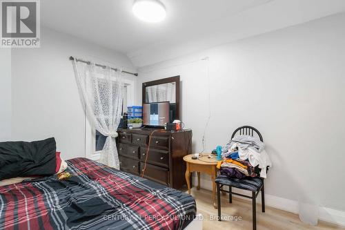 55 Francis Street, Hamilton, ON - Indoor Photo Showing Bedroom