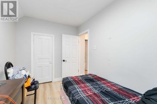 55 Francis Street, Hamilton, ON - Indoor Photo Showing Bedroom