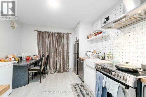 55 Francis Street, Hamilton, ON - Indoor Photo Showing Kitchen