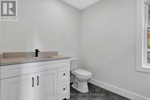 73 Birch Street, Cambridge, ON - Indoor Photo Showing Bathroom