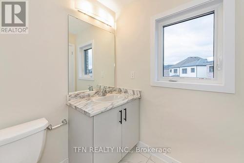 132 Eastbridge Avenue, Welland, ON - Indoor Photo Showing Bathroom