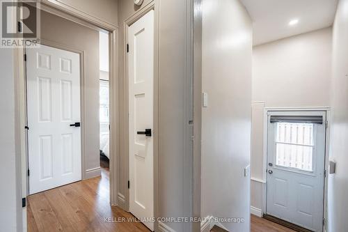 207 East 33Rd Street, Hamilton, ON - Indoor Photo Showing Other Room