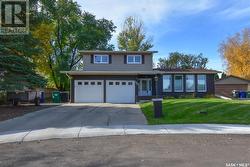 122 Meglund PLACE  Saskatoon, SK S7H 4Z7