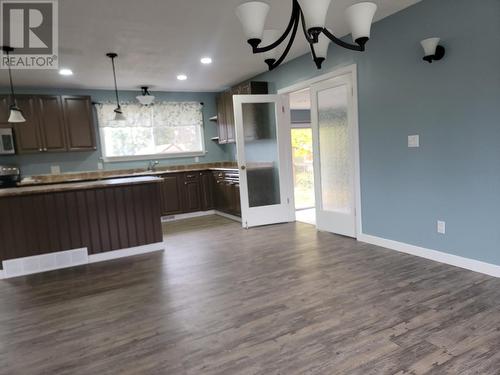 550 Palmer Street, Quesnel, BC - Indoor Photo Showing Kitchen