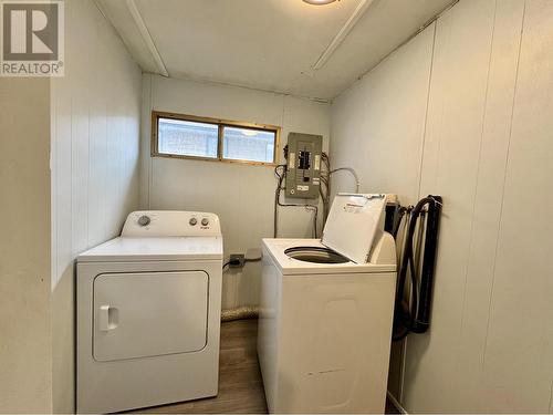 808 Scott Road, 100 Mile House, BC - Indoor Photo Showing Laundry Room