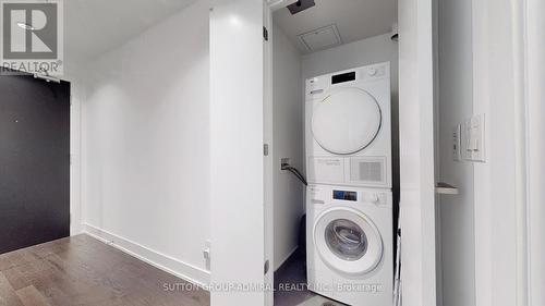 708 - 3018 Yonge Street, Toronto, ON - Indoor Photo Showing Laundry Room