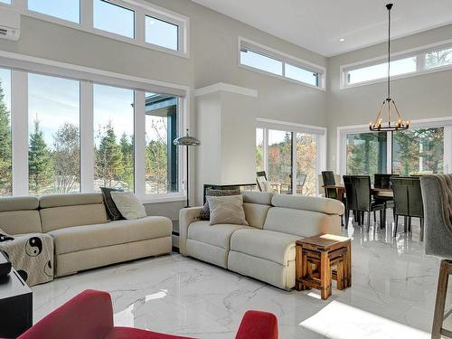 Salon - 1059 Crois. De La Sablière, Sainte-Adèle, QC - Indoor Photo Showing Living Room