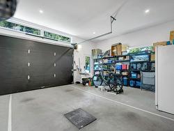 Garage - 