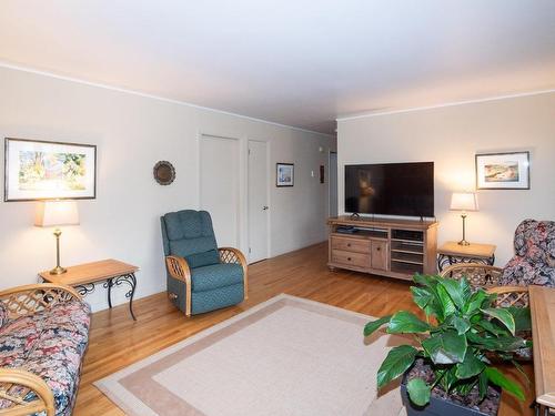 Living room - 613 Rue Gagnon, Saint-Pascal, QC - Indoor Photo Showing Living Room