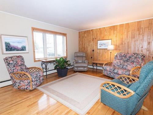 Living room - 613 Rue Gagnon, Saint-Pascal, QC - Indoor Photo Showing Living Room