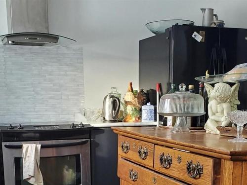 1844 17 Highway E, Kenora, ON - Indoor Photo Showing Kitchen