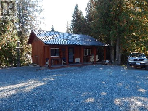 1627 Hood Road Road, Creston, BC - Outdoor