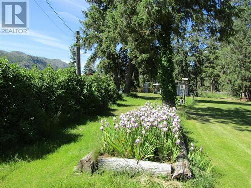 3260 Christian Valley Road, Westbridge, BC - Outdoor