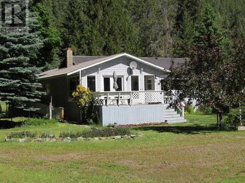 3260 Christian Valley Road, Westbridge, BC - Outdoor