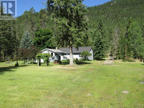 3260 Christian Valley Road, Westbridge, BC - Outdoor