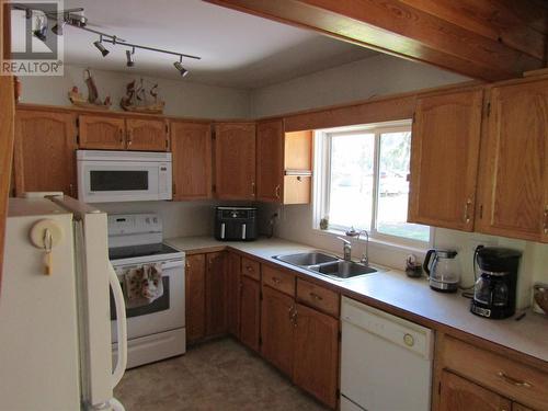 3260 Christian Valley Road, Westbridge, BC - Indoor Photo Showing Kitchen With Double Sink