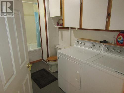 3260 Christian Valley Road, Westbridge, BC - Indoor Photo Showing Laundry Room