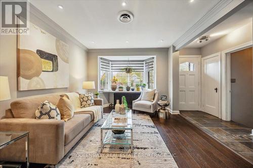 1267 Kingston Road, Toronto, ON - Indoor Photo Showing Living Room