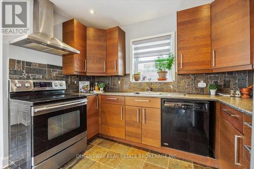 1267 Kingston Road, Toronto, ON - Indoor Photo Showing Kitchen