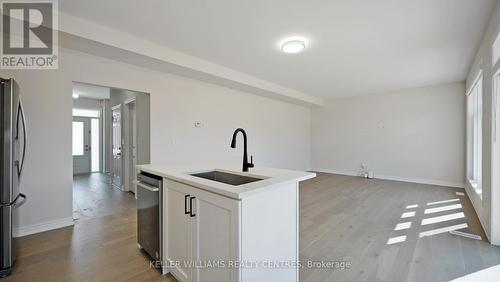 12 Sam Battaglia Crescent, Georgina, ON - Indoor Photo Showing Kitchen