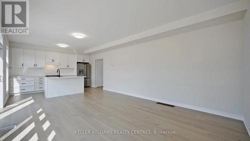 12 Sam Battaglia Crescent, Georgina, ON - Indoor Photo Showing Kitchen