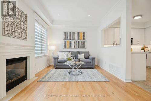 334 William Dunn Crescent, Newmarket, ON - Indoor Photo Showing Living Room With Fireplace