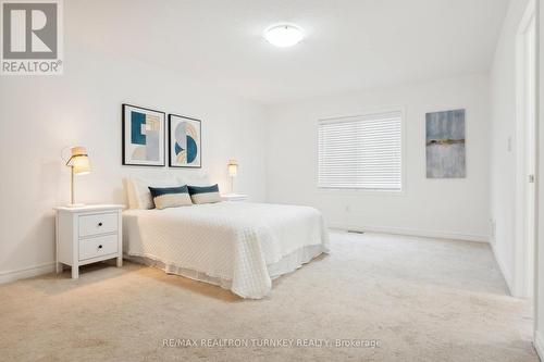 334 William Dunn Crescent, Newmarket, ON - Indoor Photo Showing Bedroom