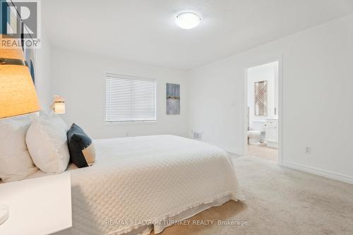 334 William Dunn Crescent, Newmarket, ON - Indoor Photo Showing Bedroom