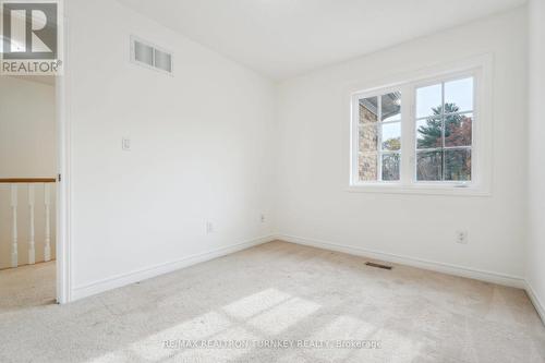 334 William Dunn Crescent, Newmarket, ON - Indoor Photo Showing Other Room