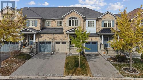 334 William Dunn Crescent, Newmarket, ON - Outdoor With Facade