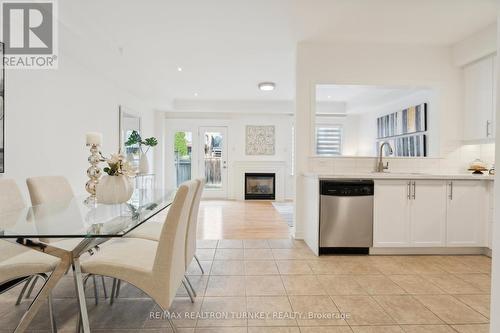 334 William Dunn Crescent, Newmarket, ON - Indoor Photo Showing Dining Room