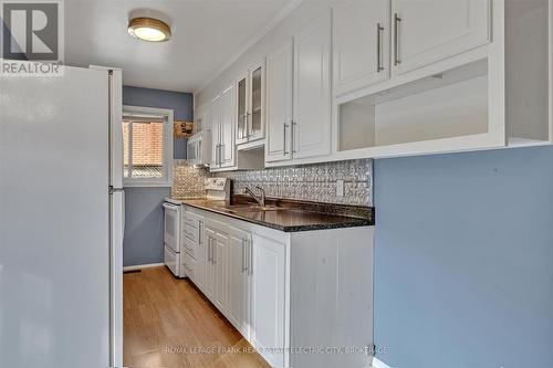 8 Ferndale Avenue, Peterborough (Monaghan), ON - Indoor Photo Showing Kitchen