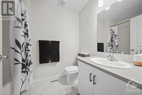 124 Jardiniere Street, Stittsville, ON - Indoor Photo Showing Bathroom