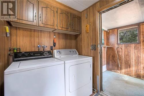 1051 Westshore Drive, Perth, ON - Indoor Photo Showing Laundry Room